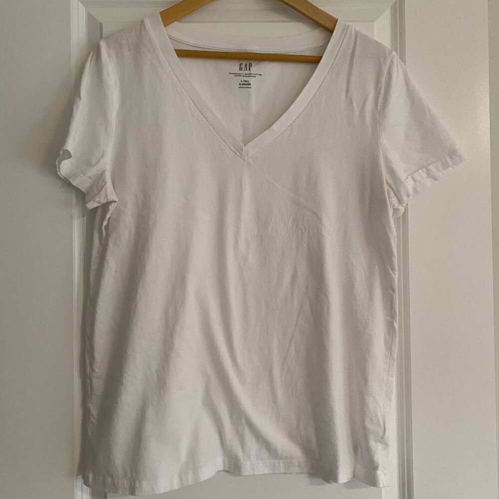 GAP White V-Neck T-Shirt – Organic Cotton – L Tall – Classic Fit Tee